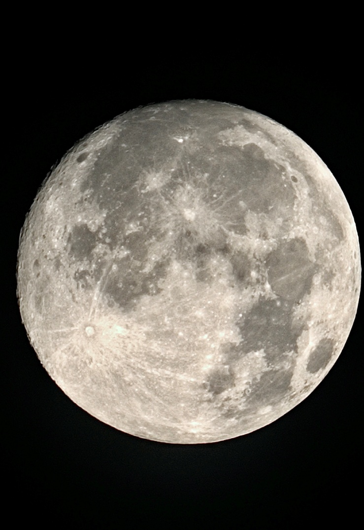 Why is the Moon full on the sixteenth rather than the fifteenth?